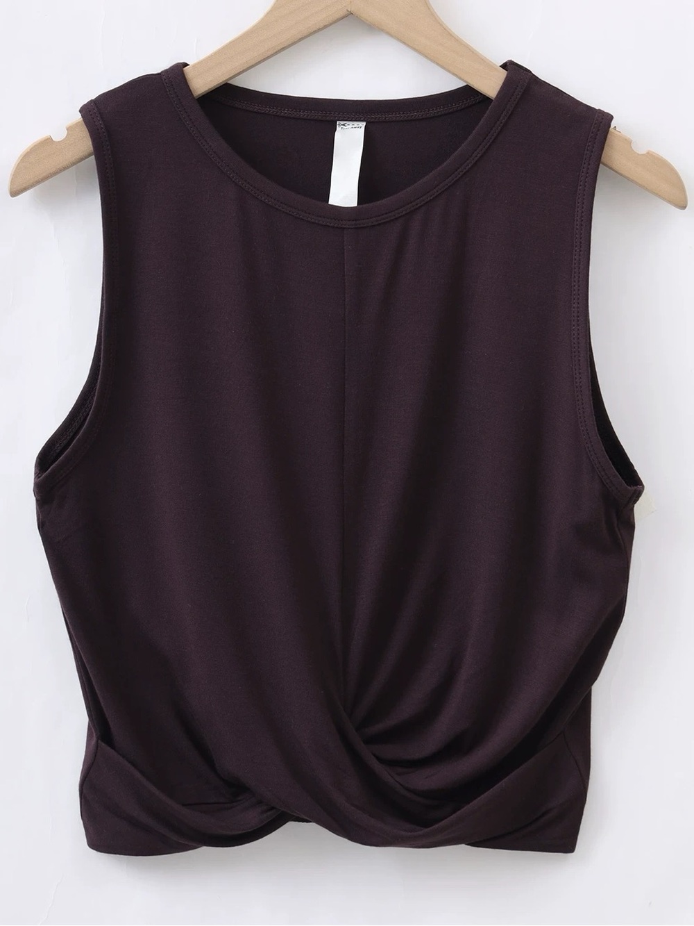 Alo cover Sleeveless Twist-Front Tank Top - Dark Plum